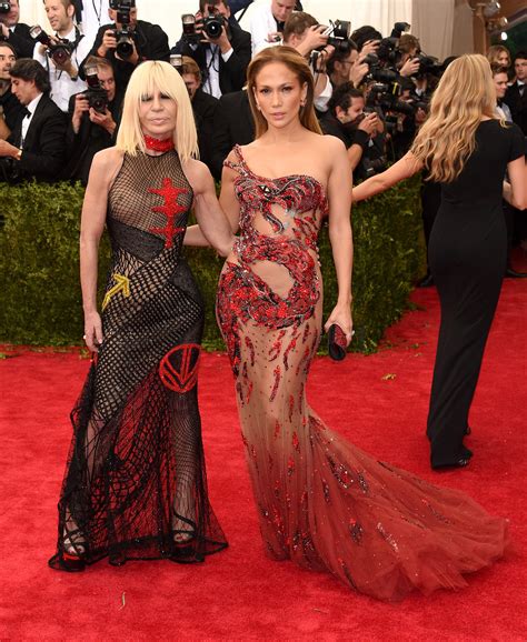 jlo donatella versace